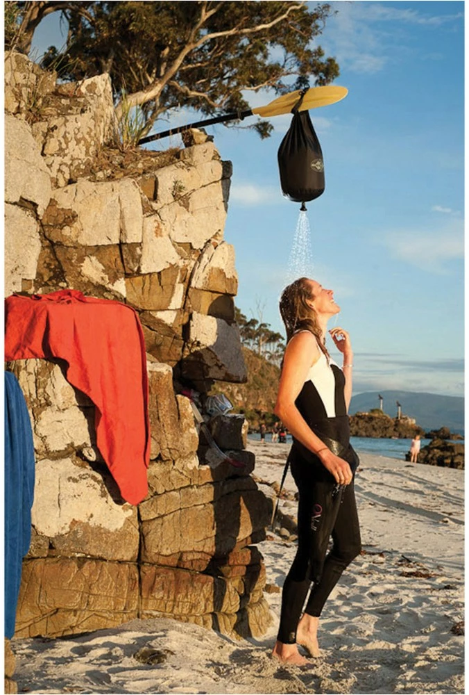 Sea to Summit Pocket Shower 4 Sea to Summit Pocket Shower - Image 4