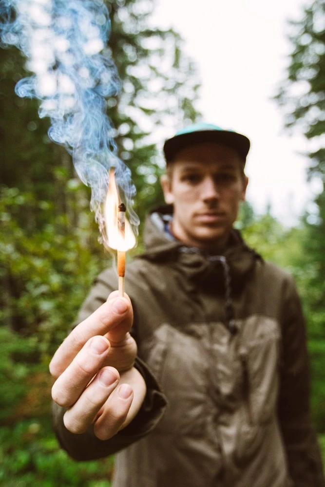 UCO Stormproof Matches - Package of 2 4 UCO Stormproof Matches - Package of 2 - Image 4