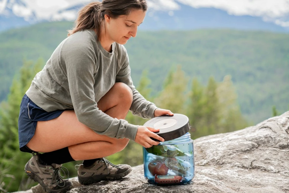 BearVault BV450 Jaunt Bear Canister 7 BearVault BV450 Jaunt Bear Canister - Image 7