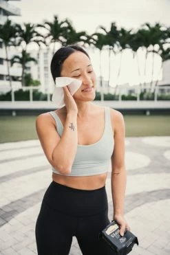 Hustle Clean Face Wipes 8 Hustle Clean Face Wipes -Cheap Health & Safety Store bea5818e de97 44be a322 9572753345b6