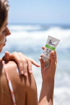 Raw Elements Daily Moisturizer SPF 30 Tube - 2 oz. -Cheap Health & Safety Store c0eaffe6 b787 4c6b bd40 ee0798955402